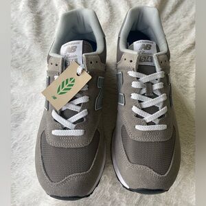 New Balance 574 Classic Gray and White Sneakers NWT